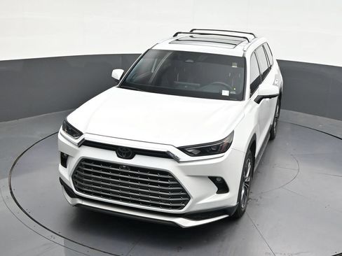 Used 2024 Toyota Grand Highlander AWD Hybrid image 23