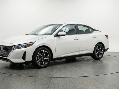 Used 2025 Nissan Sentra SV FWD image 3