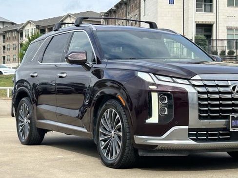 Used 2024 Hyundai Palisade Calligraphy image 3