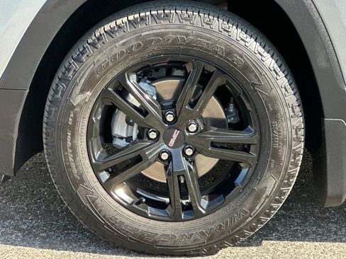 Used 2024 GMC Terrain AT4 AWD/4WD image 36