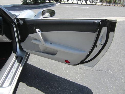 Used 2009 Chevrolet Corvette Convertible w/ Preferred Equipment Group RWD image 25