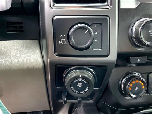 Used 2018 Ford F150 XLT w/ Equipment Group 302A Luxury image 31