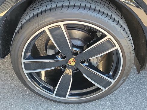 Certified 2023 Porsche Cayenne S Platinum image 14