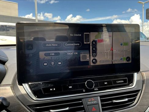 Used 2024 Nissan Altima 2.5 SV w/ SV Premium Package image 34