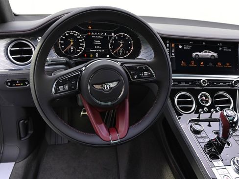 Used 2024 Bentley Continental GT image 12