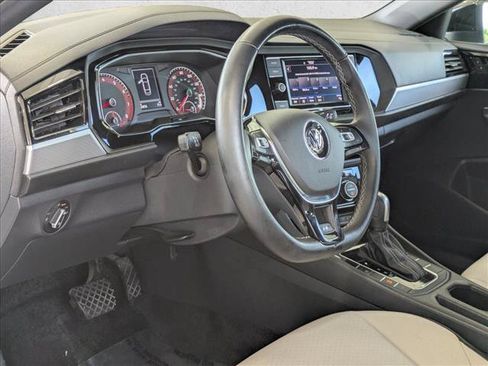 Used 2021 Volkswagen Jetta R-Line w/ R-Line Cold Weather Package FWD image 10