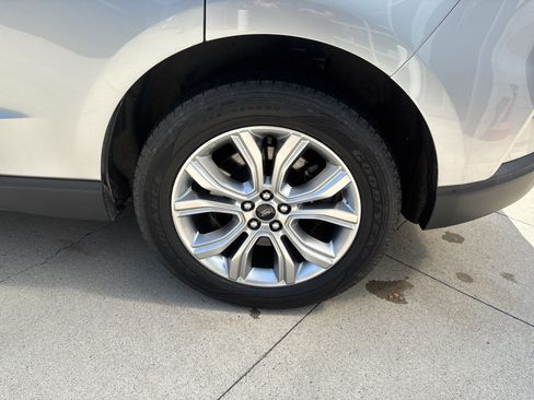 Used 2024 Ford Edge Titanium AWD/4WD image 25