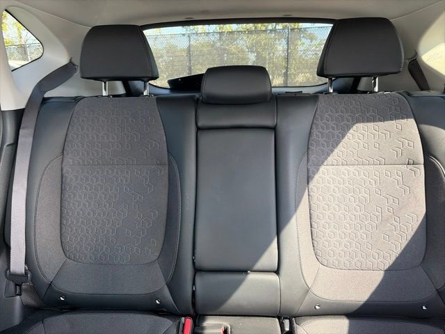 Used 2025 Kia Seltos S AWD/4WD image 13