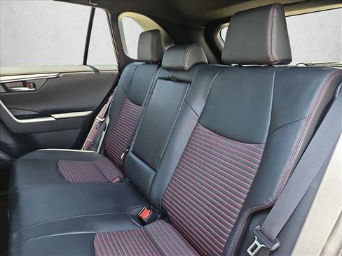 Used 2025 Toyota RAV4 XSE AWD/4WD image 20