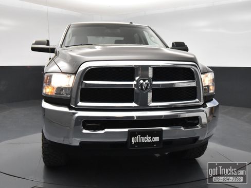 Used 2018 RAM 2500 Tradesman w/ Chrome Appearance Group image 44