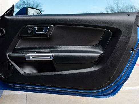 Used 2017 Ford Mustang GT RWD image 27