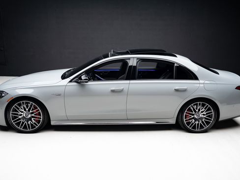 Used 2024 Mercedes-Benz S 63 AMG S image 18