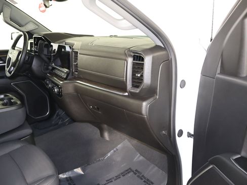 Used 2025 Chevrolet Silverado 1500 LT image 41