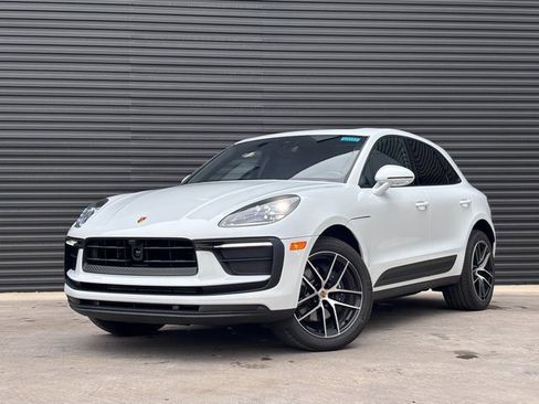 Certified 2026 Porsche Macan image 1