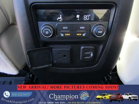 Used 2022 Buick Enclave Premium w/ Experience Buick Package image 10