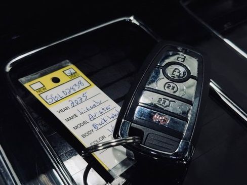 Used 2025 Lincoln Aviator Black Label image 46