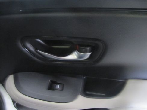 Certified 2025 Honda HR-V LX image 18