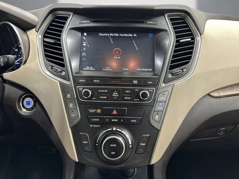 Used 2018 Hyundai Santa Fe Limited FWD image 19