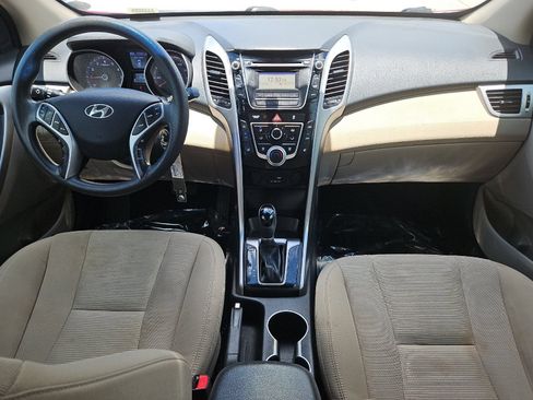 Used 2015 Hyundai Elantra GT FWD image 12