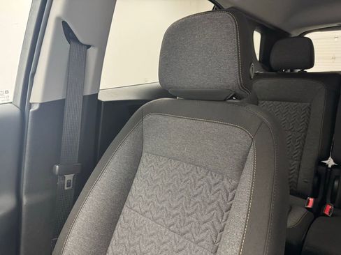 Used 2024 Chevrolet Equinox LT w/ LPO, Floor Liner Package FWD image 38