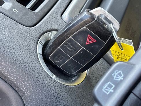 Used 2008 Volvo V50 2.4i image 19