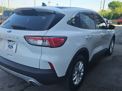 Used 2022 Ford Escape SE FWD image 6