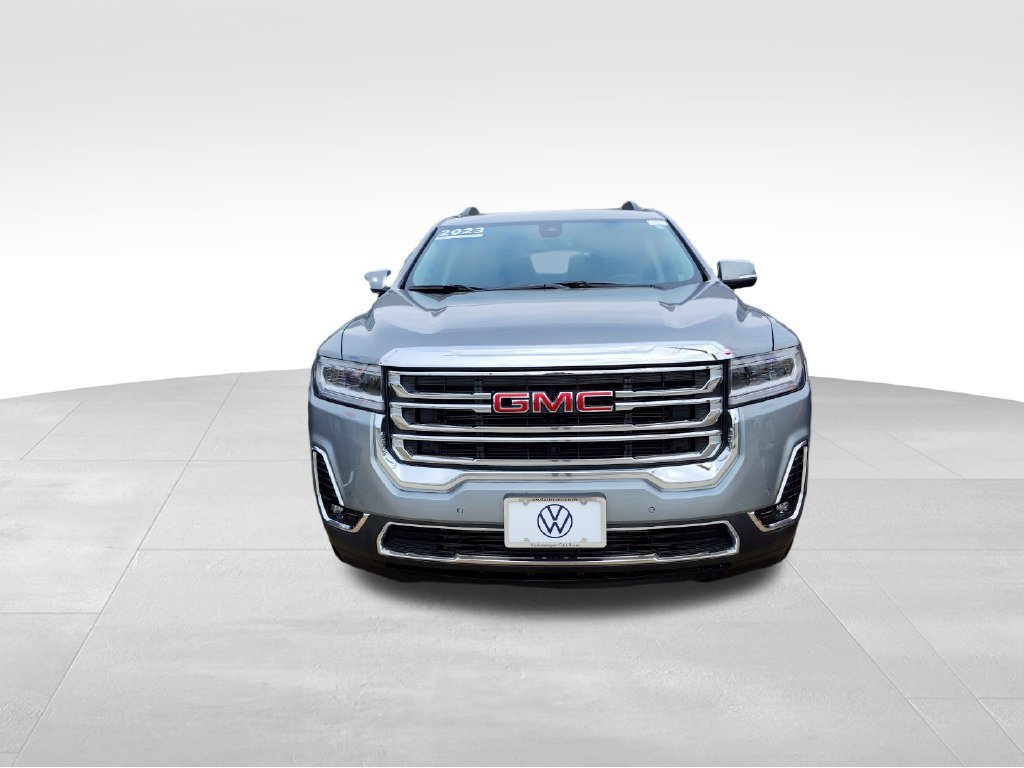 Used 2023 GMC Acadia SLT AWD/4WD image 2