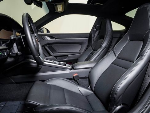 Certified 2025 Porsche 911 Carrera image 5