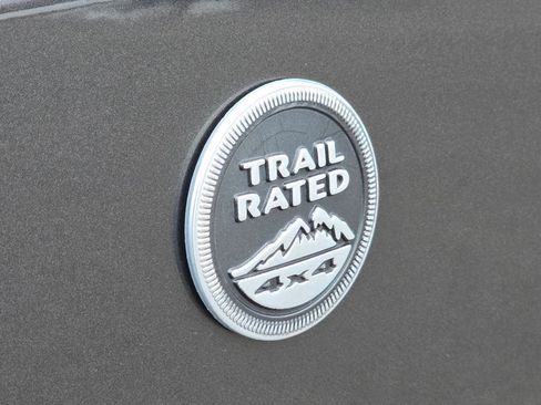 Used 2017 Jeep Wrangler Unlimited Sahara w/ Connectivity Group image 3