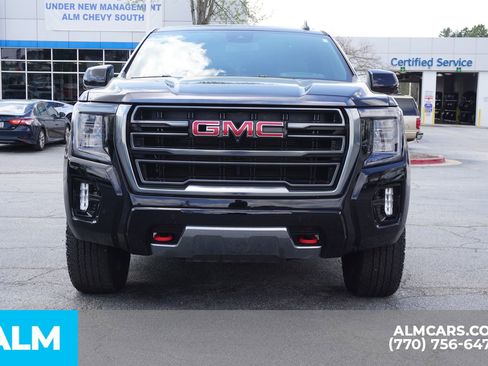 Used 2024 GMC Yukon XL AT4 w/ Technology Package AWD/4WD image 12