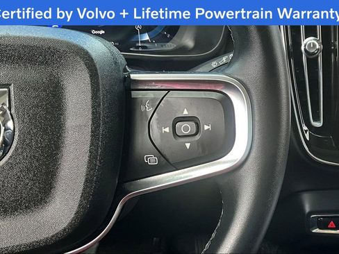 Certified 2025 Volvo XC40 B5 Core image 26