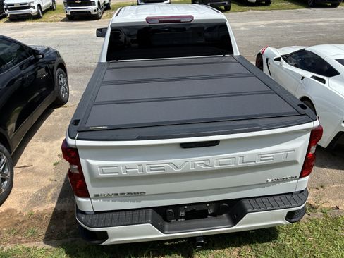 Used 2022 Chevrolet Silverado 1500 Custom RWD image 7