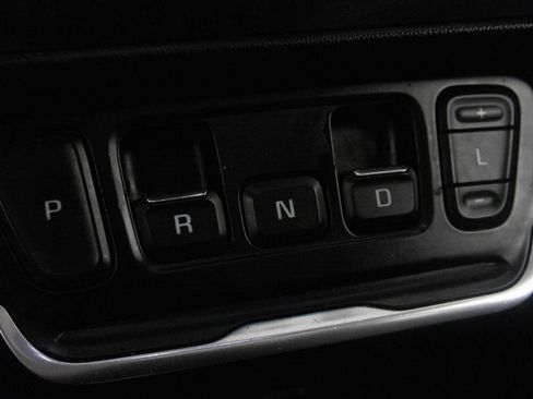 Used 2019 GMC Terrain SLT w/ Preferred Package image 26