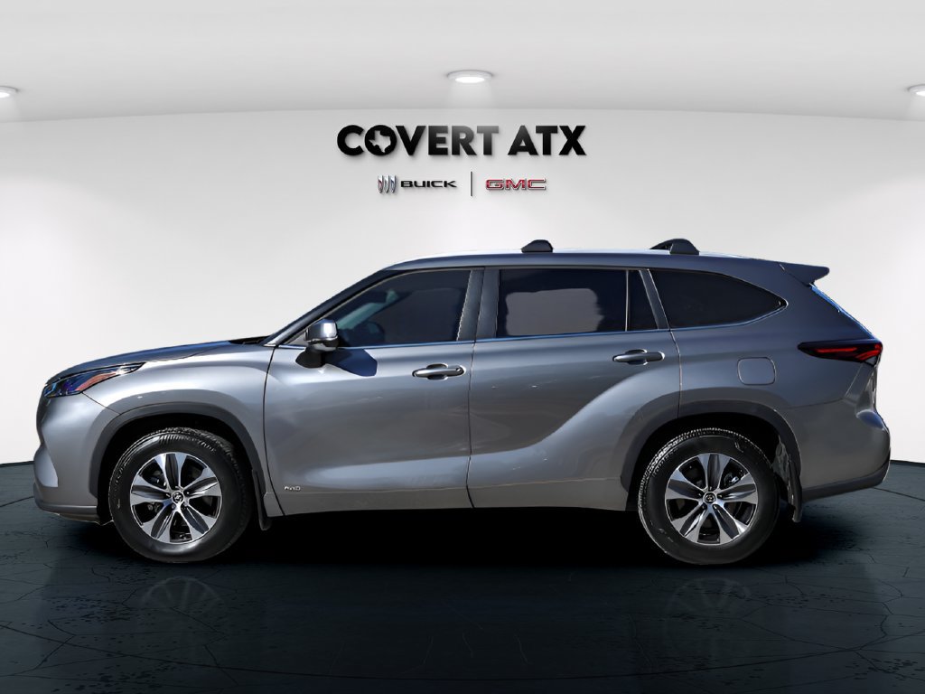 Used 2026 Toyota Highlander XLE AWD/4WD image 4