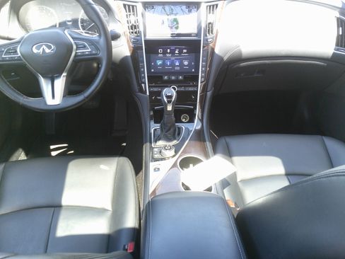 Used 2019 INFINITI Q50 Luxe w/ Essential Package (3.0T Luxe) AWD/4WD image 21