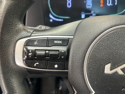 Used 2023 Kia Sportage LX FWD image 29