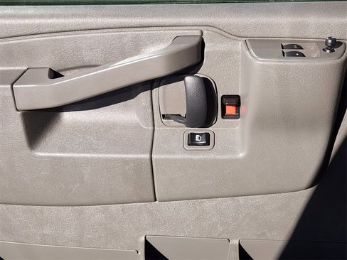 Certified 2024 GMC Savana 2500 w/ Driver Convenience Package image 25