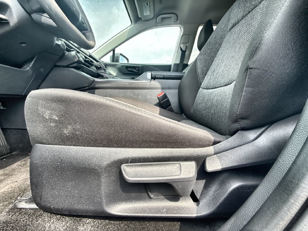 Used 2026 Toyota RAV4 LE AWD/4WD image 14