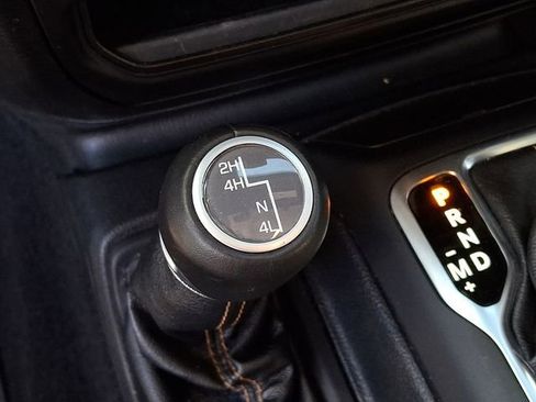 Used 2021 Jeep Gladiator Overland AWD/4WD image 21