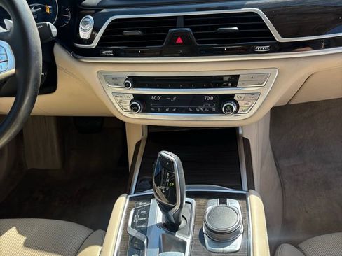 Used 2016 BMW 750i xDrive image 12