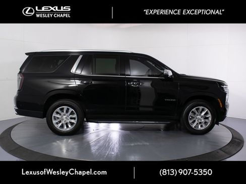 Used 2025 Chevrolet Tahoe Premier RWD image 2