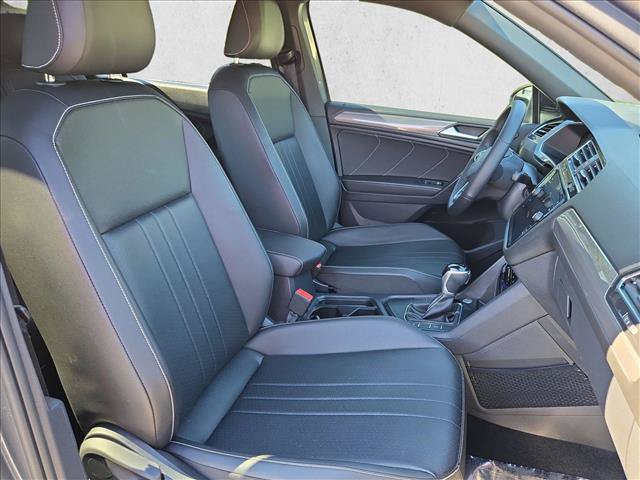 Used 2022 Volkswagen Tiguan SE R-Line FWD image 20