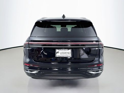Used 2025 Lincoln Nautilus Reserve AWD/4WD image 6