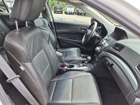 Used 2015 Acura ILX w/ Technology Package FWD image 37