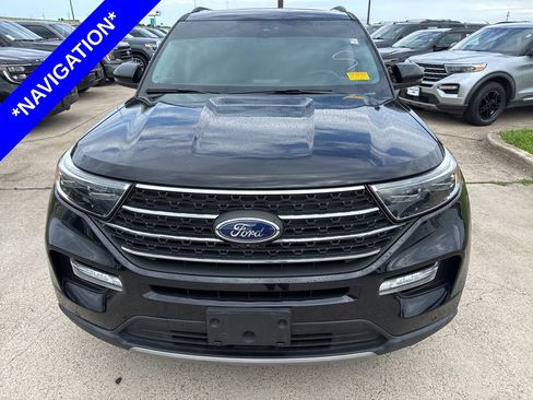 Used 2022 Ford Explorer XLT w/ Equipment Group 202A RWD image 2