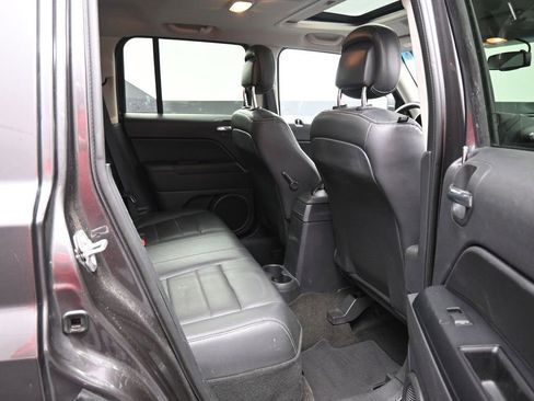 Used 2015 Jeep Patriot High Altitude AWD/4WD image 21