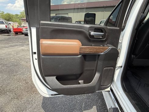 Used 2020 Chevrolet Silverado 2500 High Country AWD/4WD image 19