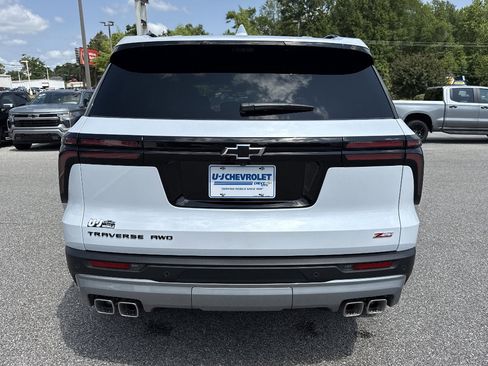 New 2026 Chevrolet Traverse Z71 w/ Enhanced Driving Package AWD/4WD image 4