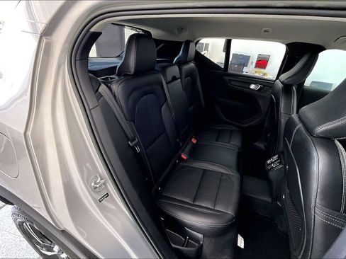 Certified 2023 Volvo XC40 B5 Core w/ Protection Package Premier image 35