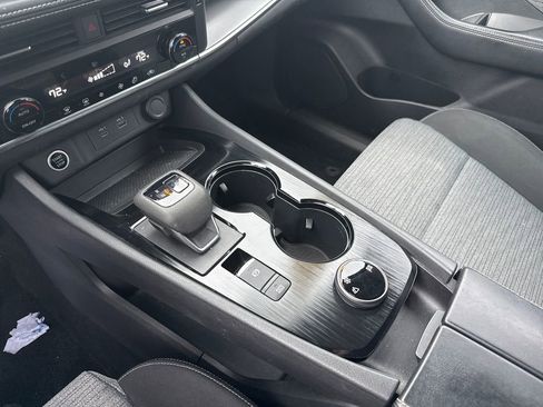 Used 2023 Nissan Rogue SV image 13